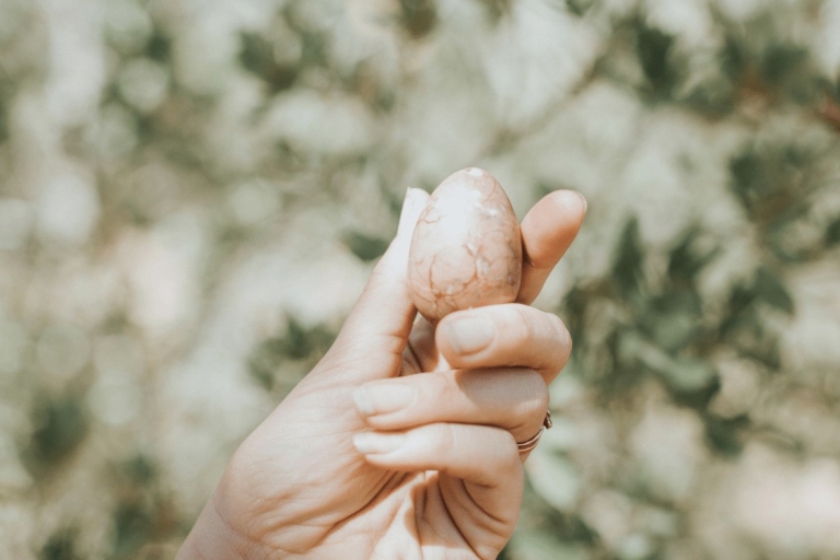 Uova di yoni, simbolo della saggezza ancestrale e del potenziale sacro dell’anima femminile, per la guarigione e la trasformazione